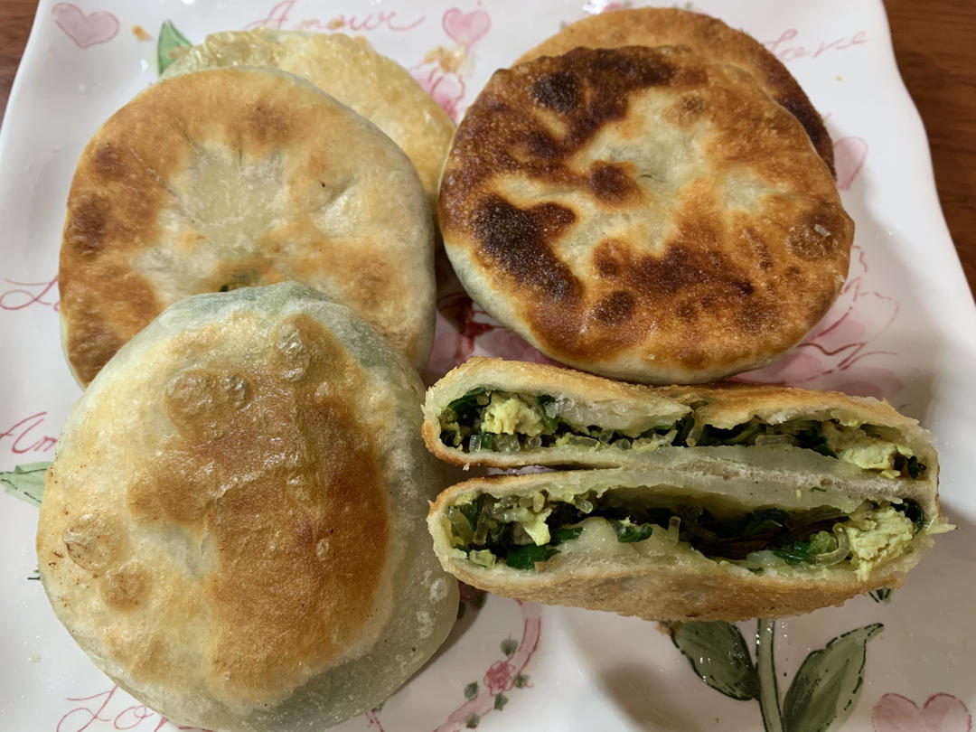 薄皮大馅儿韭菜盒子，冷了也不变硬