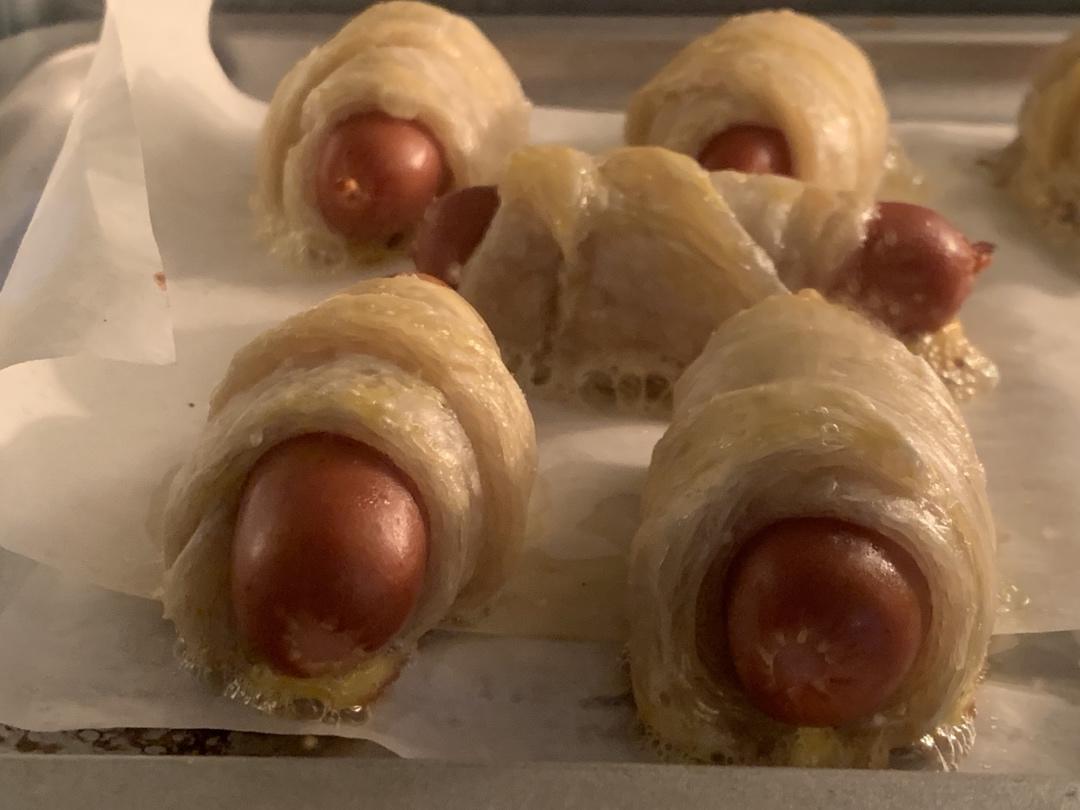 香肠酥皮卷：手抓饼皮还能这样吃，不用和面快速搞定早餐