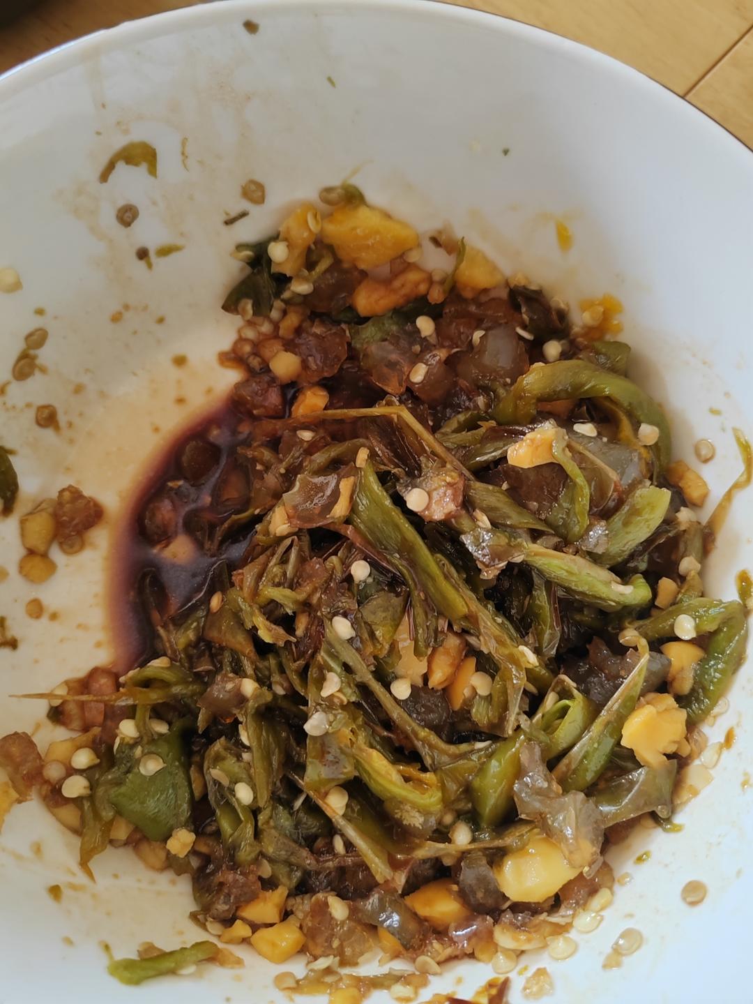 最简单下饭神器🫑擂椒皮蛋