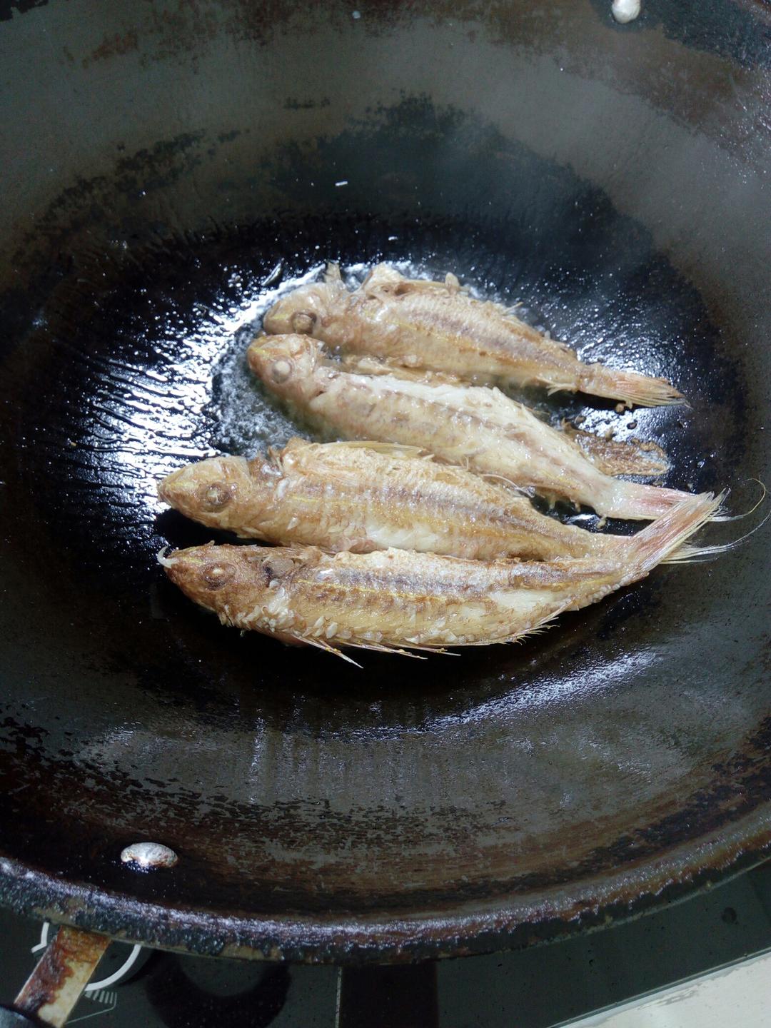 下饭下酒菜——味极红三鱼的做法 步骤5