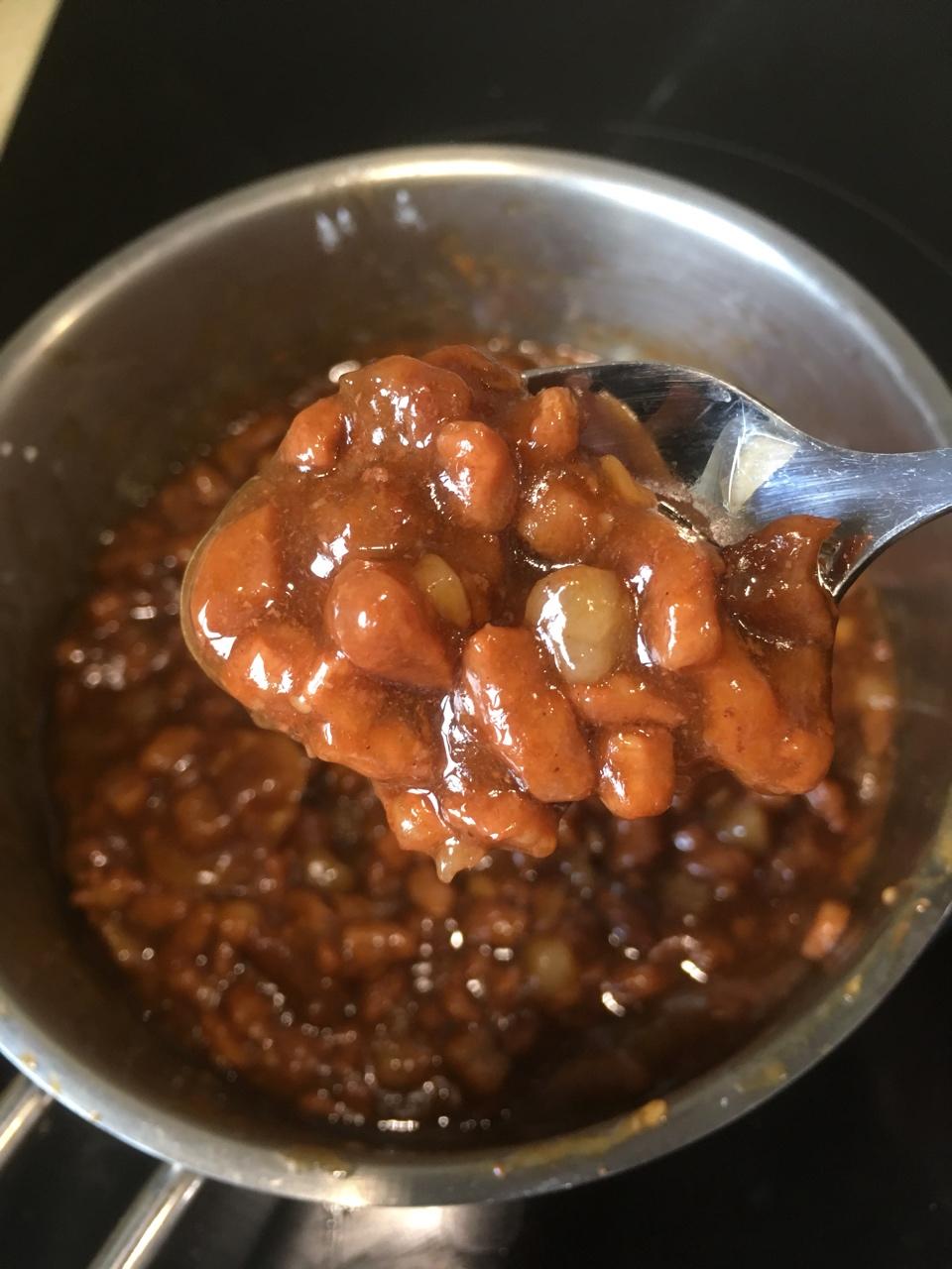 云朵般松软爆浆蜜汁叉烧包