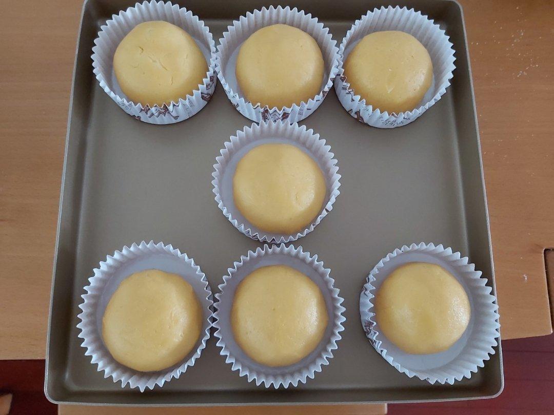 好吃到炸裂的港式菠萝包（附带制作酥皮的小视频）