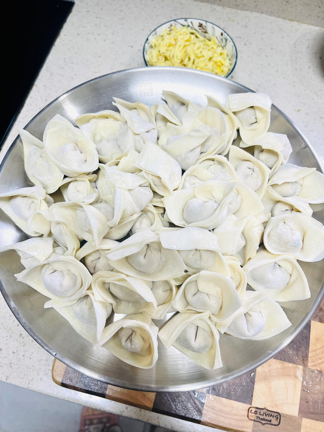 牛肉香菜马蹄馅儿大馄饨（附元宝云吞手法视频）