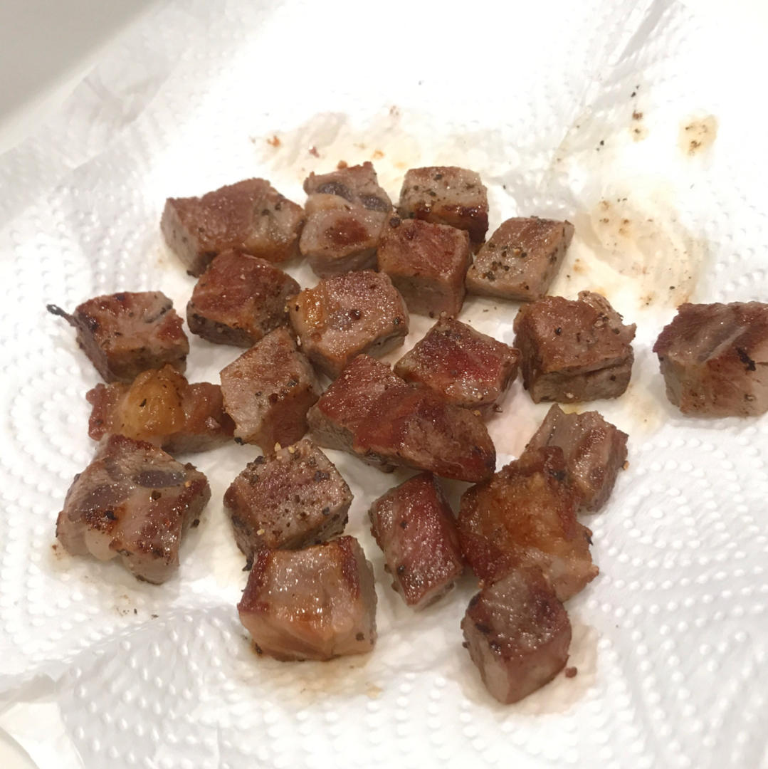 ylmmxcf做的香煎澳洲雪花牛肉粒