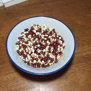 红豆薏米美肤粥的做法 步骤1