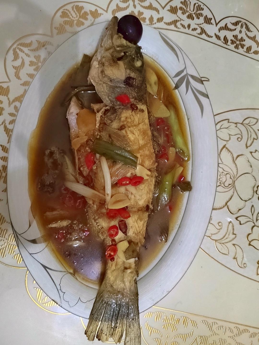 红烧鲈鱼