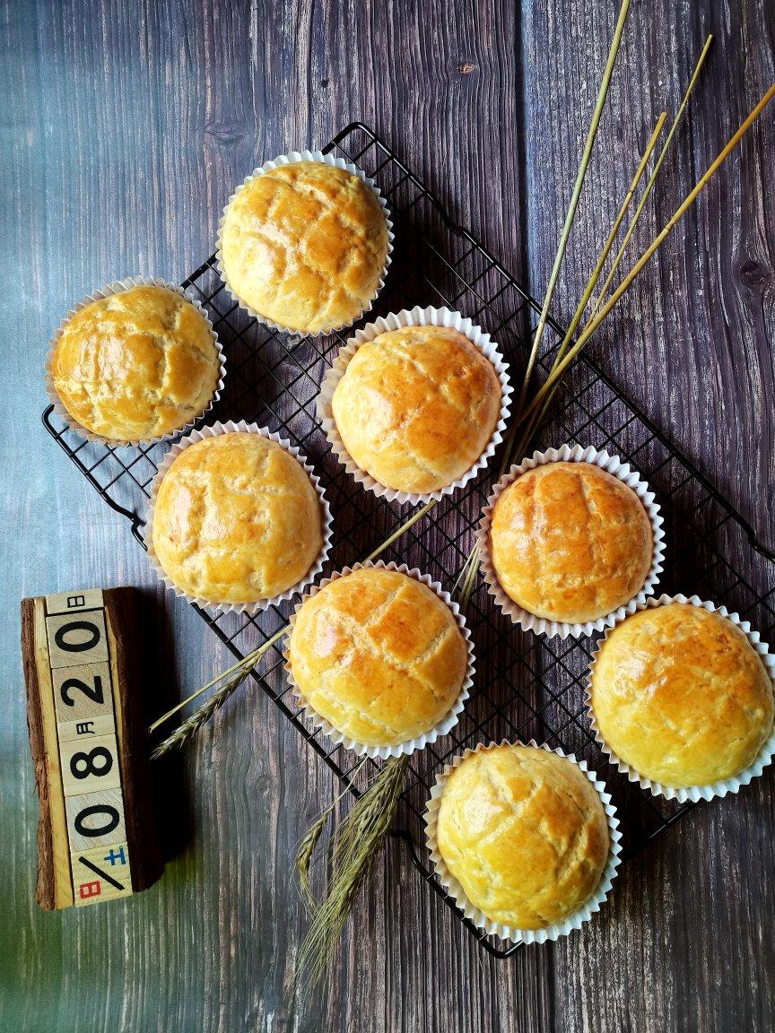 好吃到炸裂的港式菠萝包（附带制作酥皮的小视频）