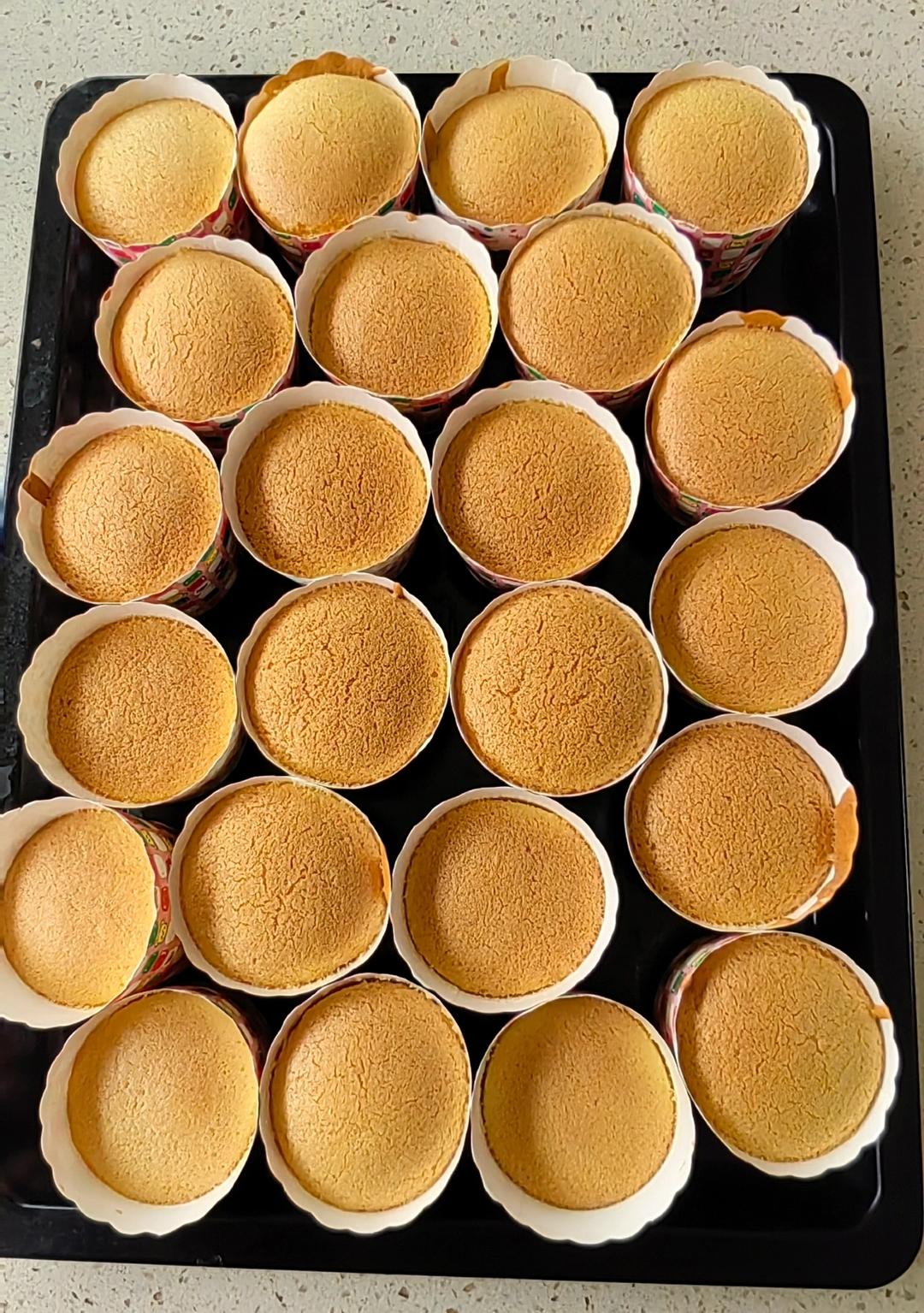 纸杯蛋糕 8寸戚风蛋糕的量