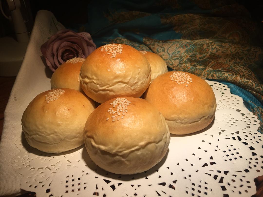 小居幽兰做的最好吃的餐包--鲜奶大餐包