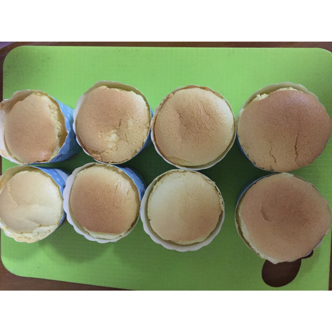 烤箱做蛋糕（戚风蛋糕的做法）