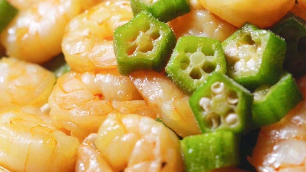 【秋葵炒虾仁】虾仁炒得嫩滑，原来还有这一招！的做法