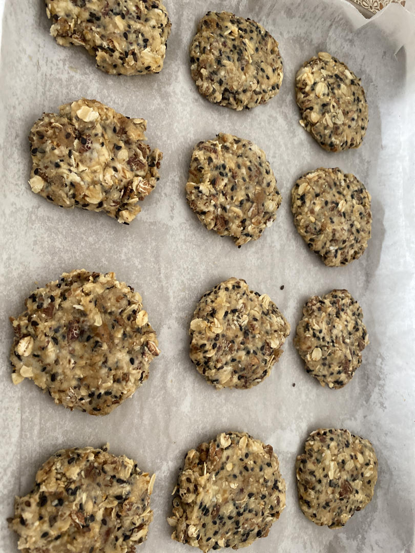 素食:有机燕麦芝麻大饼干