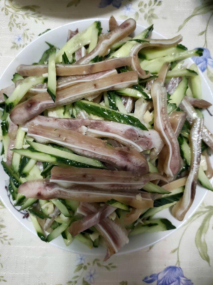 猪耳朵拌黄瓜