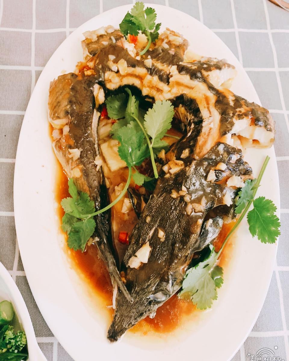 汤面lee做的蒸鲟龙鱼