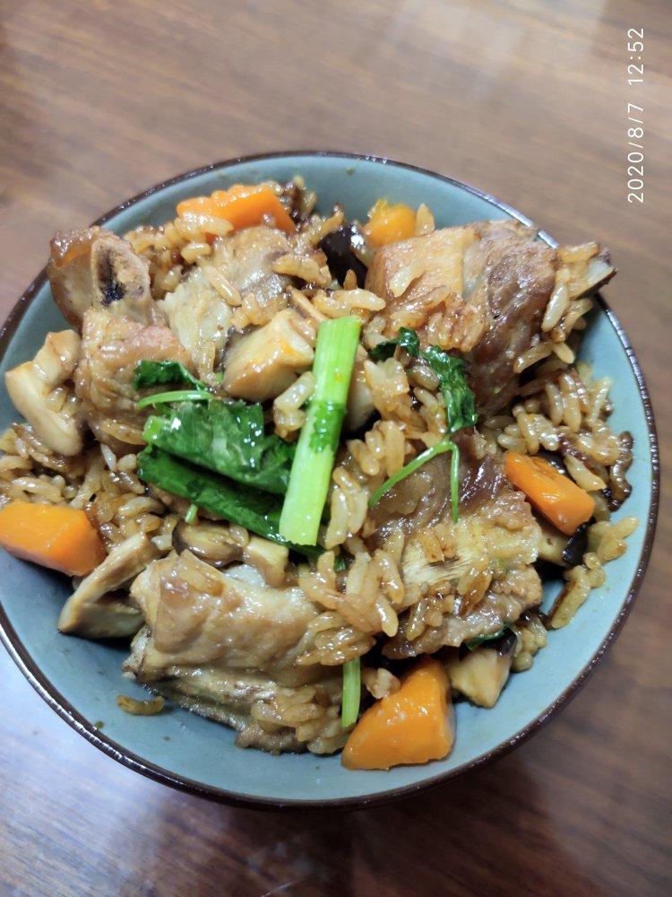 电饭锅排骨土豆焖饭