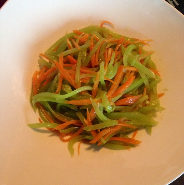 董太的私方菜--莴笋炒胡萝卜
