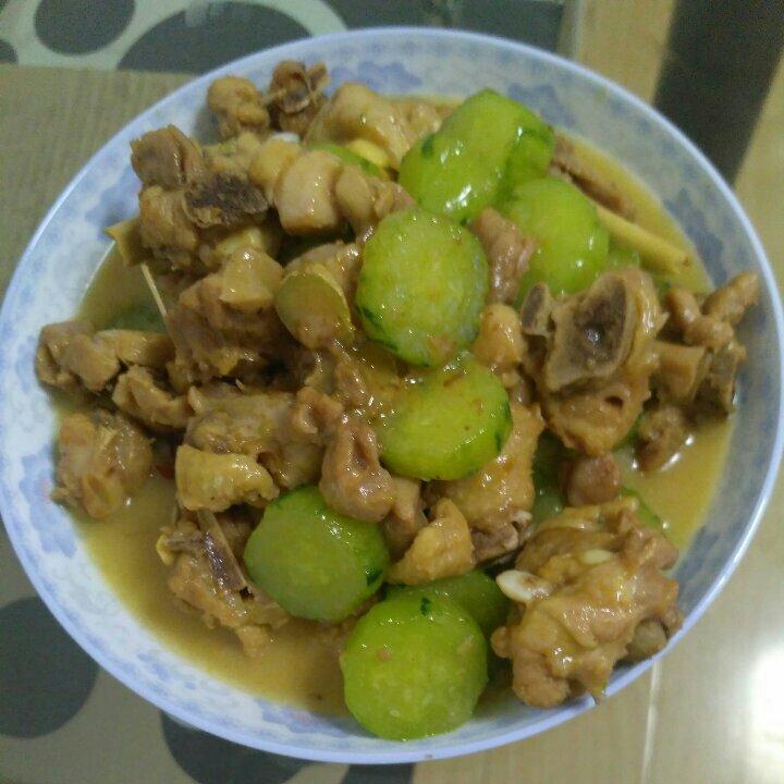 黄瓜青椒炒鸡腿