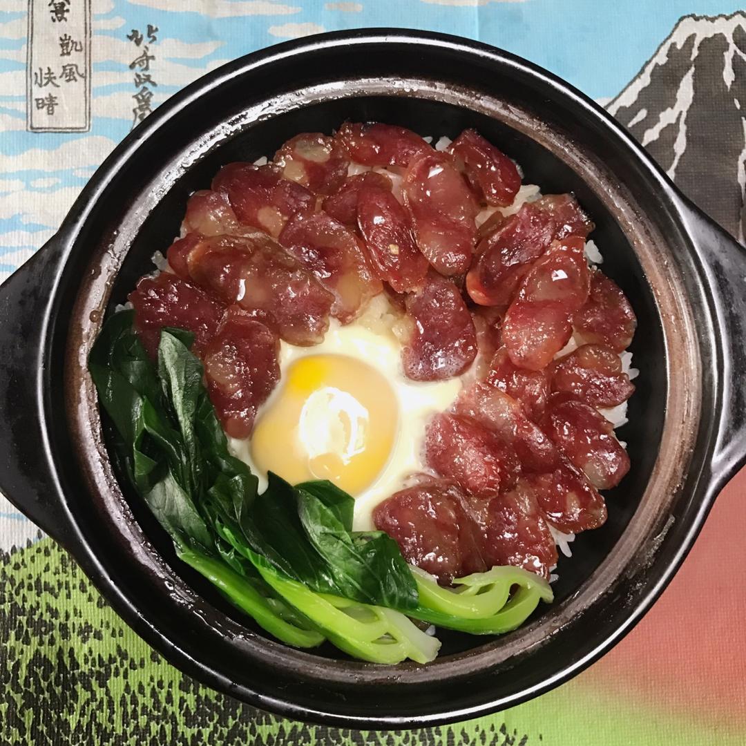 广式腊味煲仔饭
