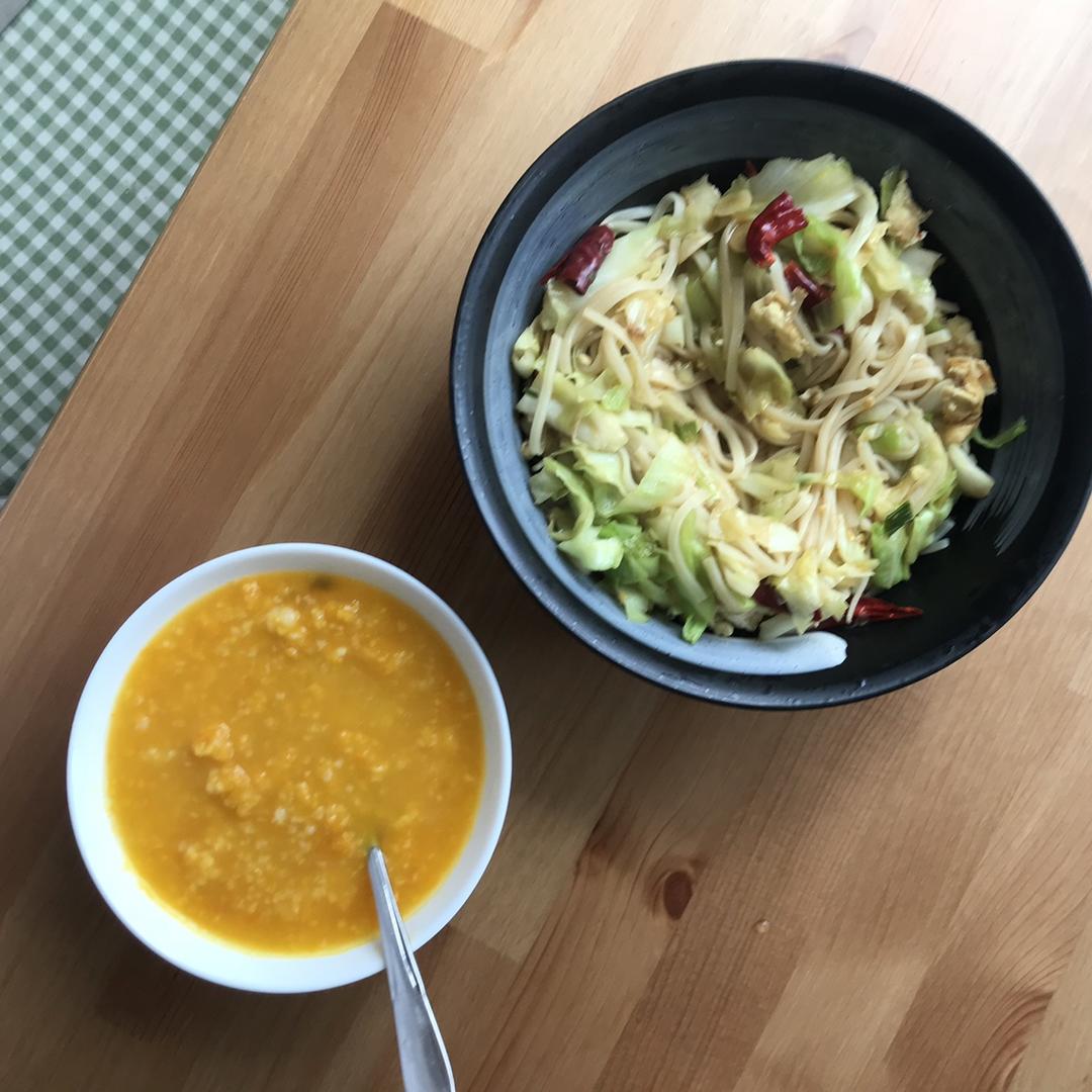 包菜粉丝炒鸡蛋