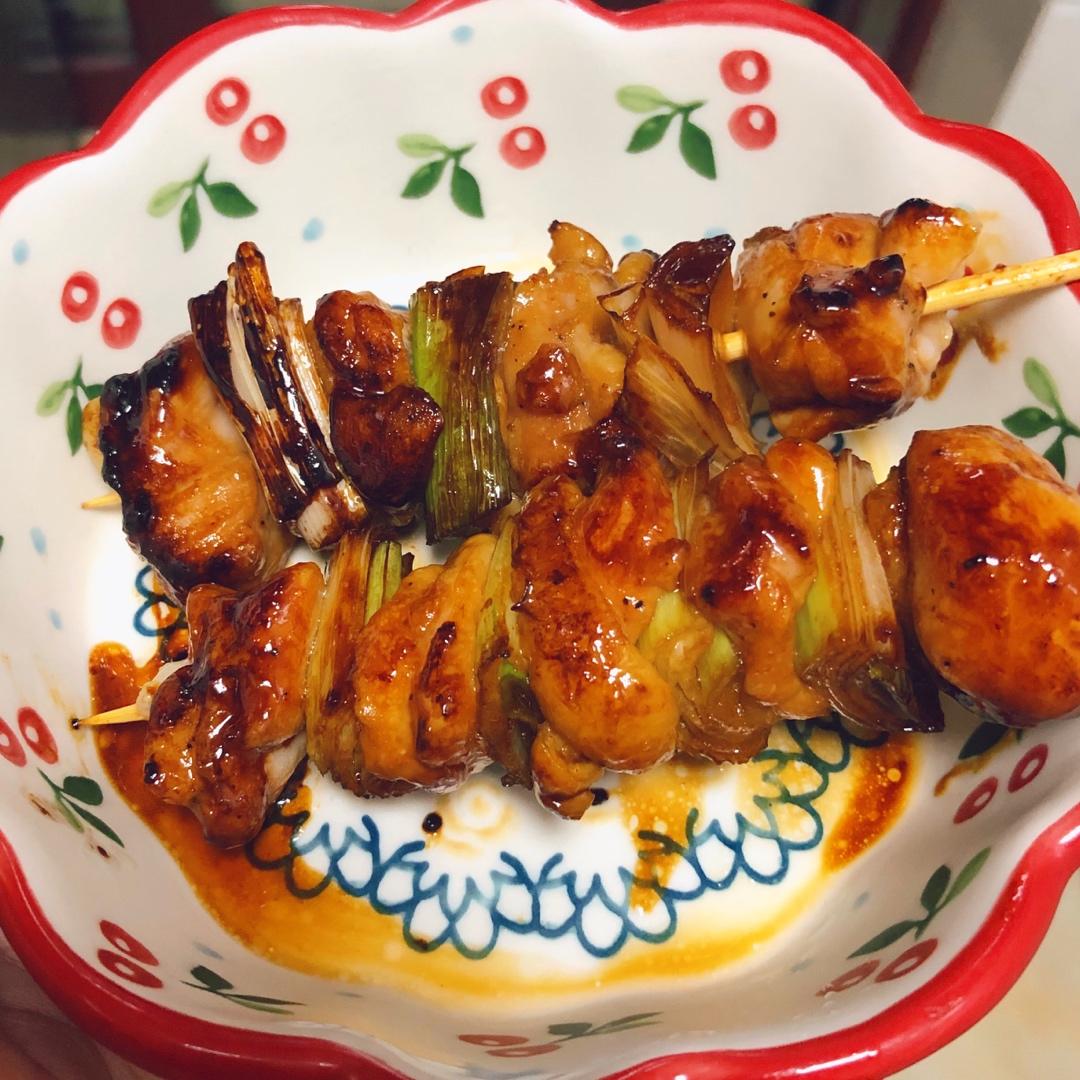 日料店里怎么也要卖三四十一份的烤鸡肉串烧鸟（平底锅版）