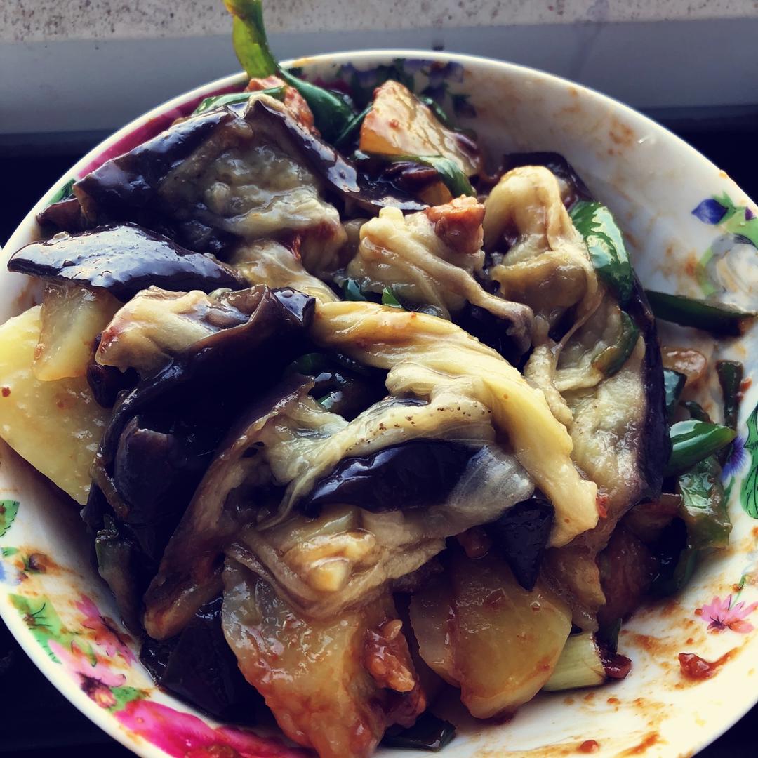 好吃的茄子拌土豆