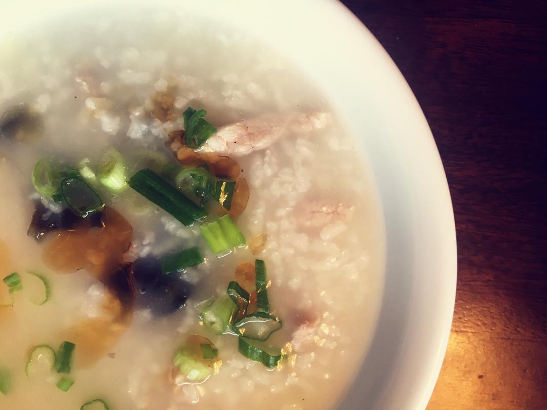 堂妈小厨——超好喝的皮蛋瘦肉粥