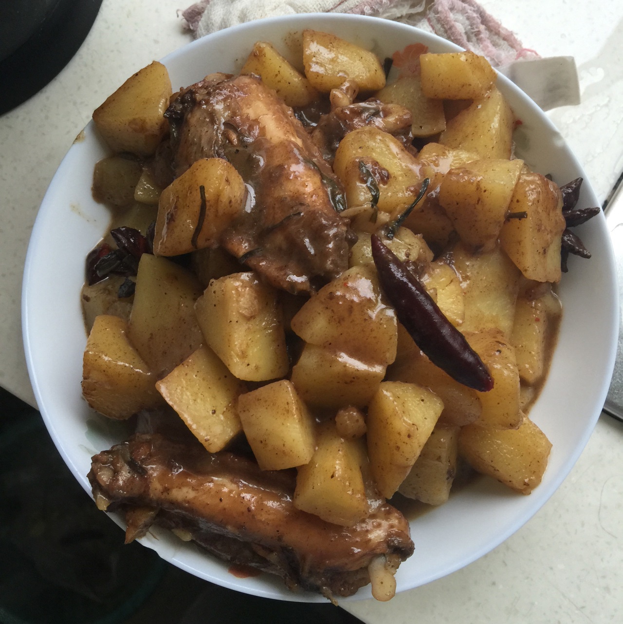 土豆炖鸡翅（快手零失败）