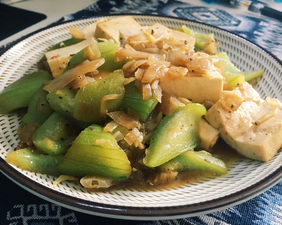 丝瓜烧豆腐