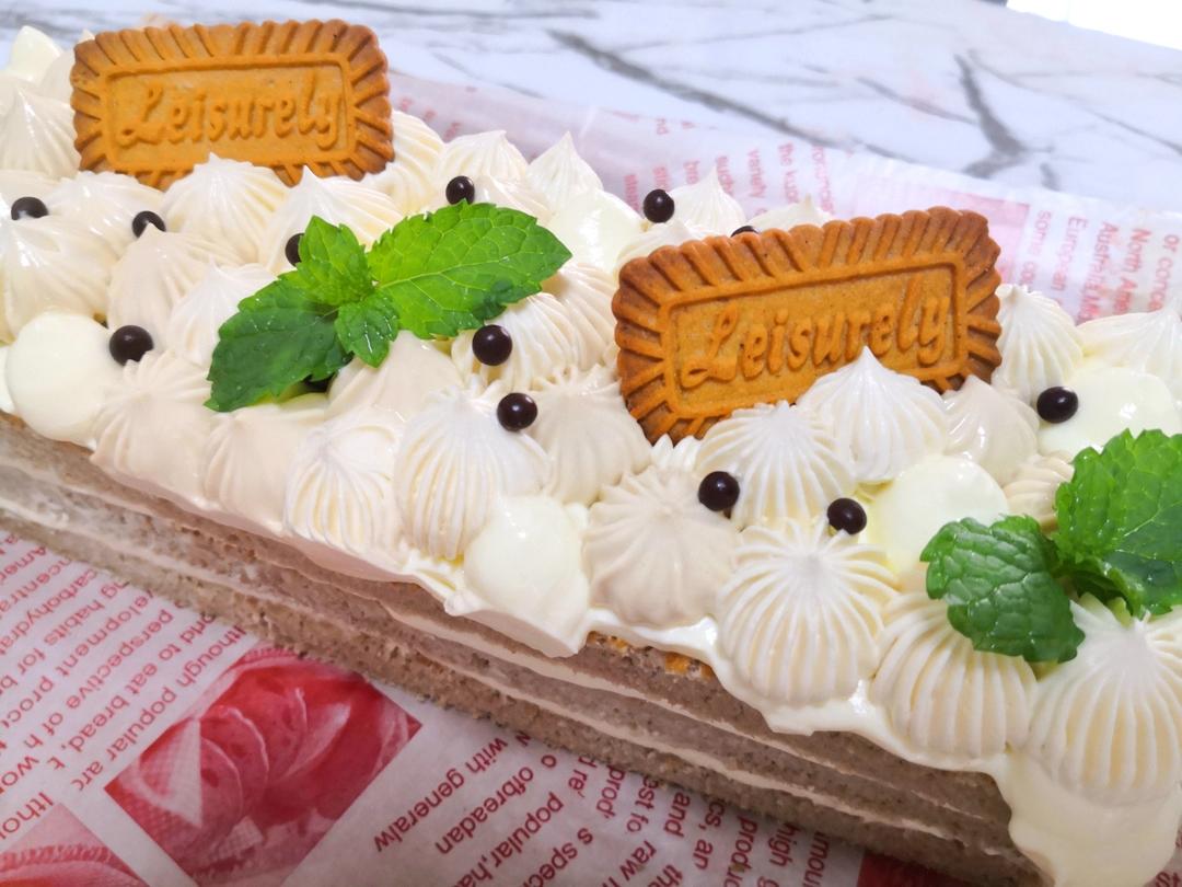 生椰拿铁奶油切块蛋糕