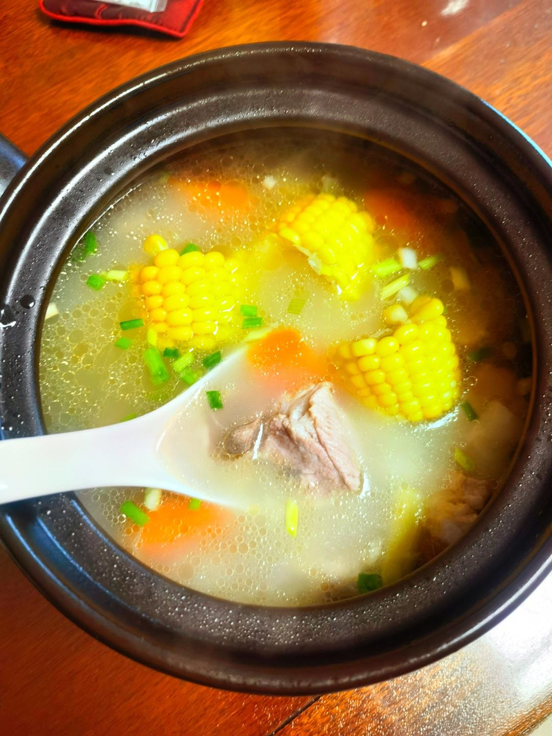 山药胡萝卜玉米炖排骨