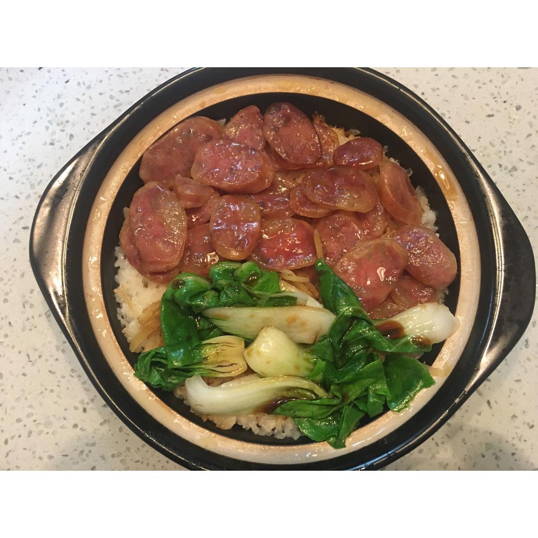广式腊味煲仔饭
