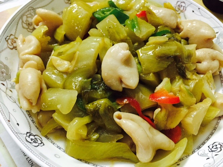 酸菜炒大肠（清洗猪大肠的小贴士）