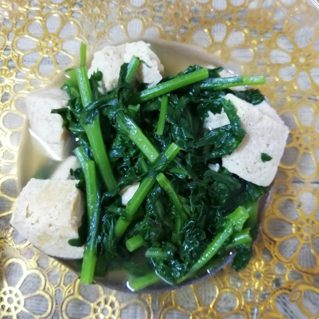 茼蒿菜烧冻豆腐