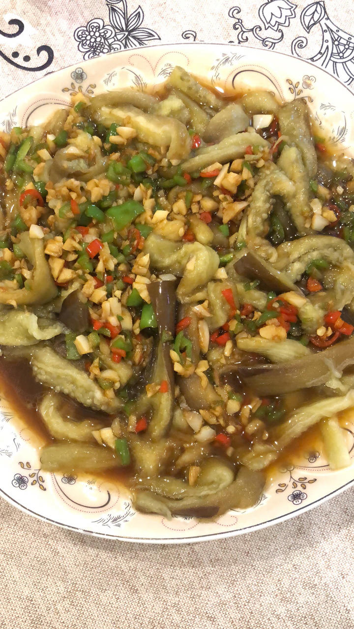 天使在歌唱做的蒜香蒸茄子