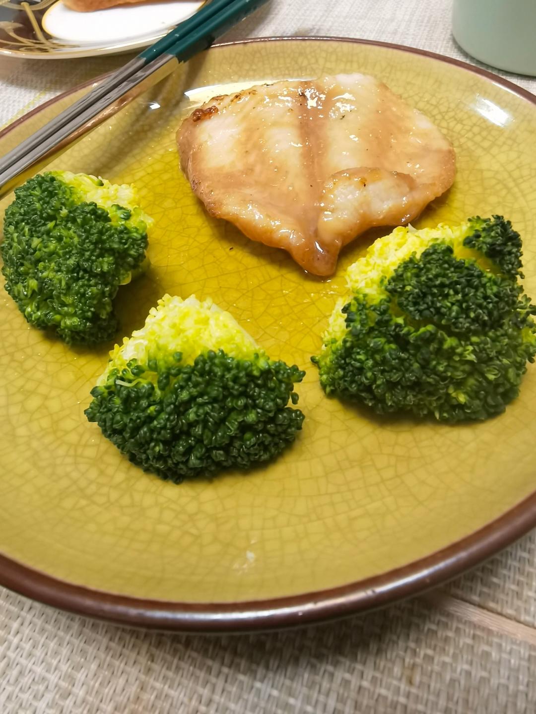 香煎巴沙鱼（龙利鱼）