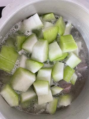冬瓜炖肉汤的做法 步骤4