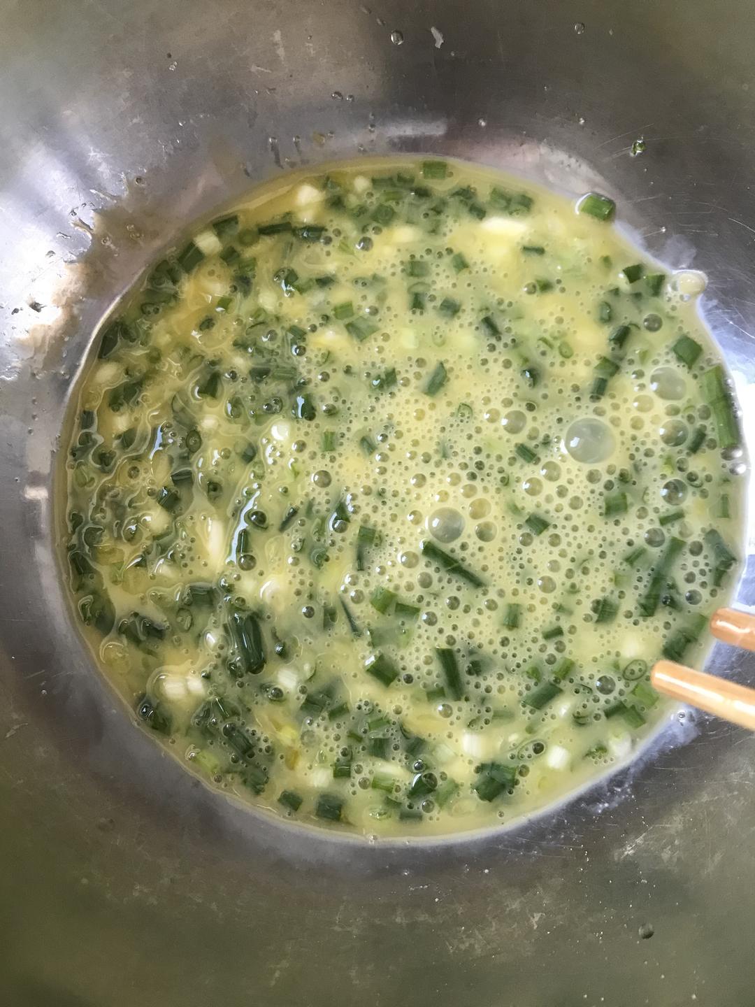 顿顿光超简单的小葱摊鸡蛋的做法