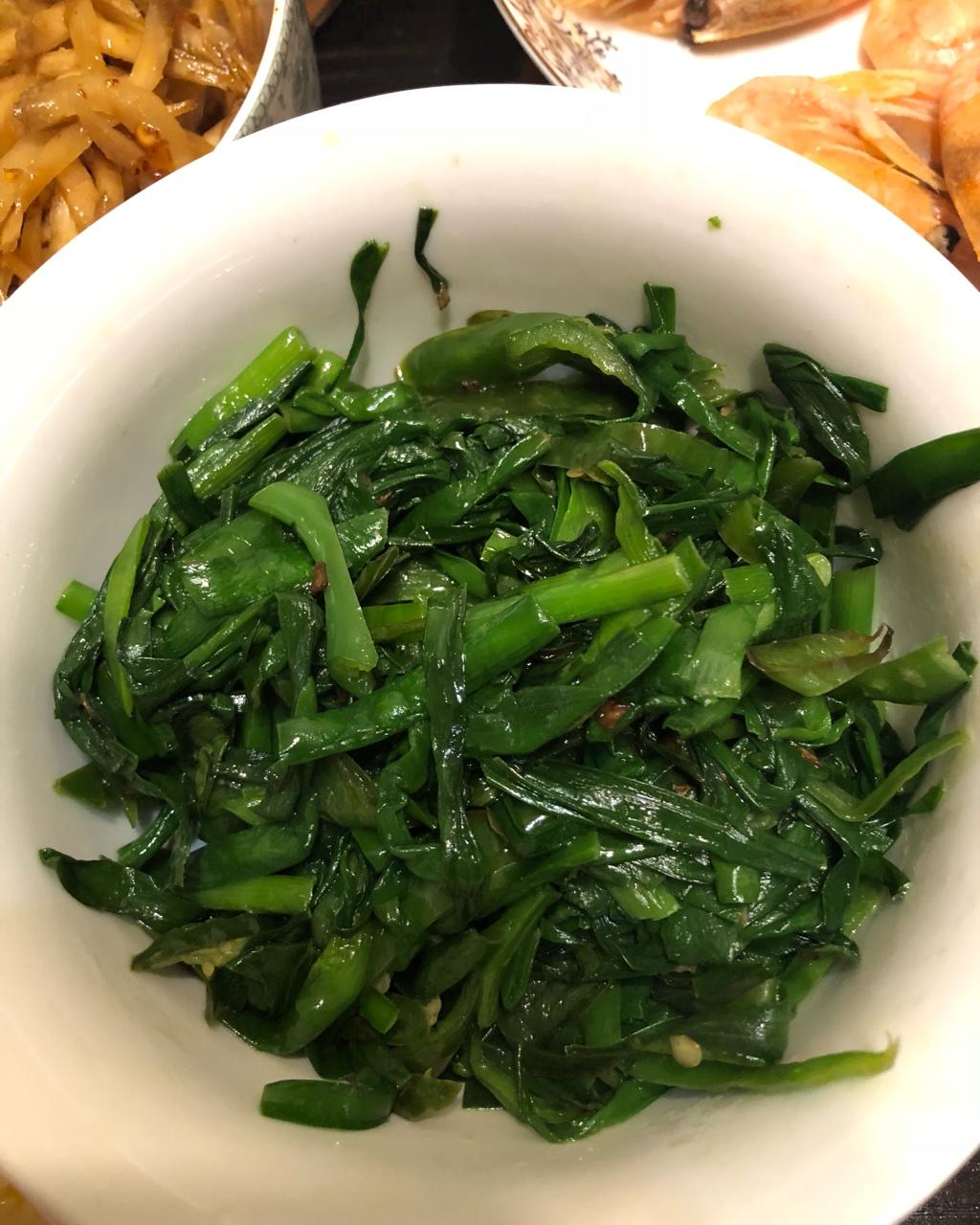 lizzy_xiaofu做的素炒韭菜