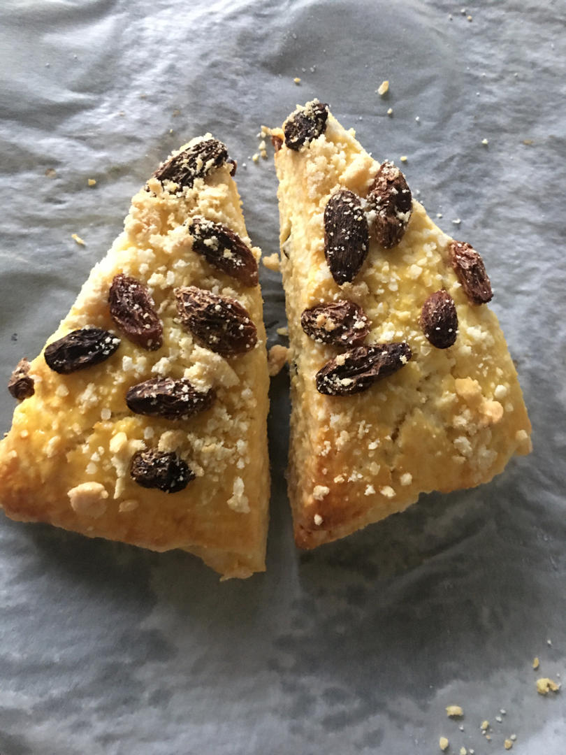 满屋飘香，口口都是满足——酥松香甜的蔓越莓蜜豆司康