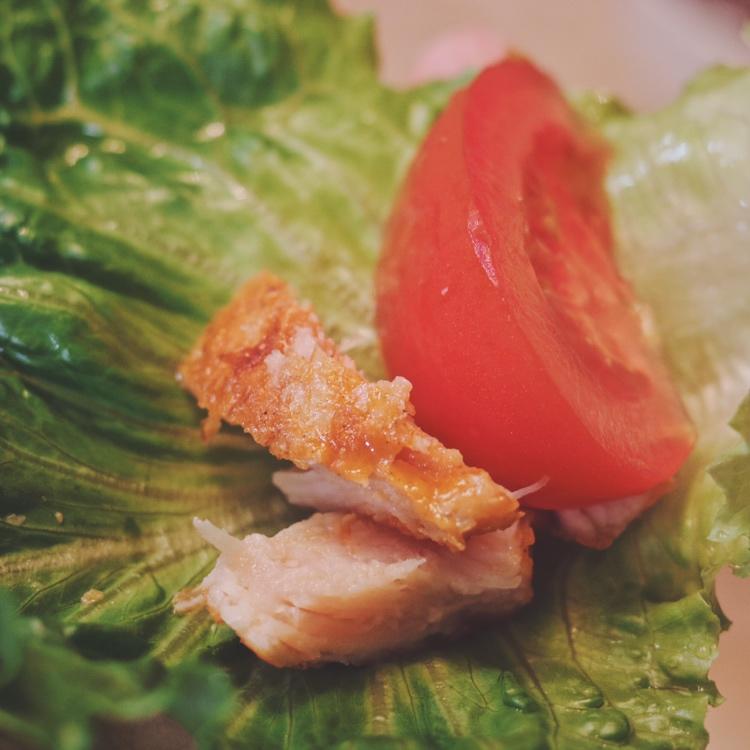 鸡胸肉生菜卷