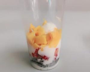 酸奶水果叠叠乐的做法 步骤7
