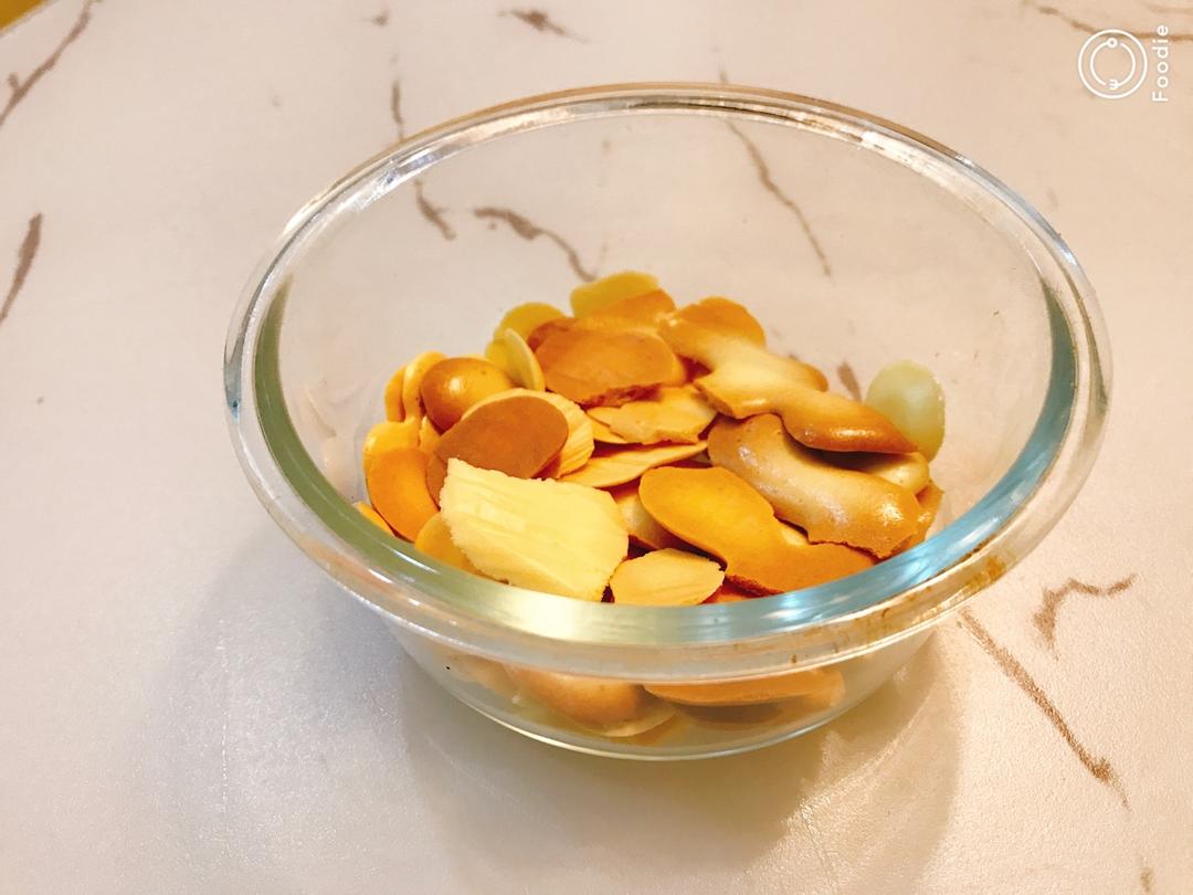 入口即化的无添加蛋黄溶豆