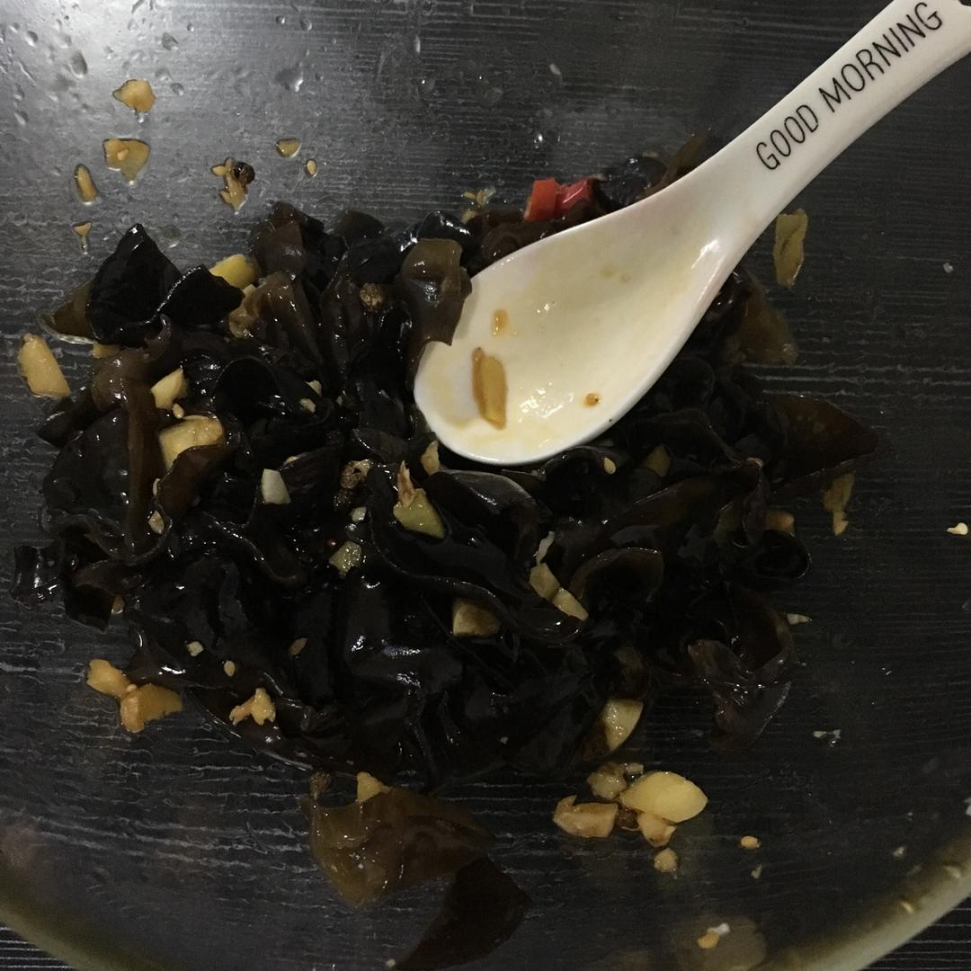 凉拌黑木耳