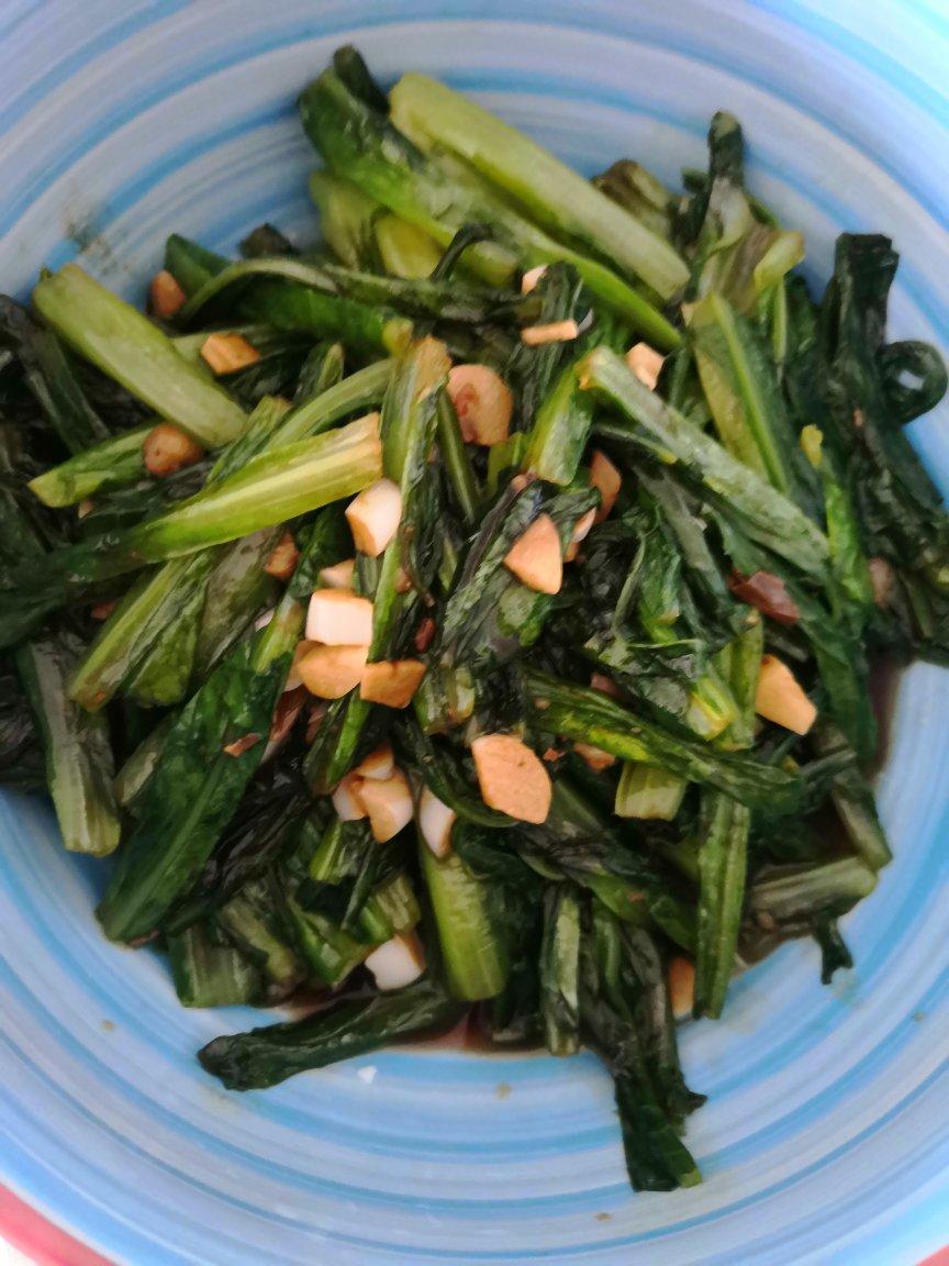 五花肉炒油麦菜