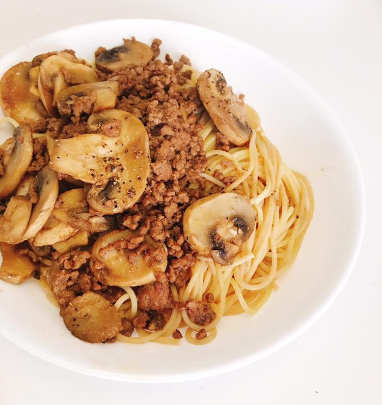照烧牛肉蘑菇炒意面