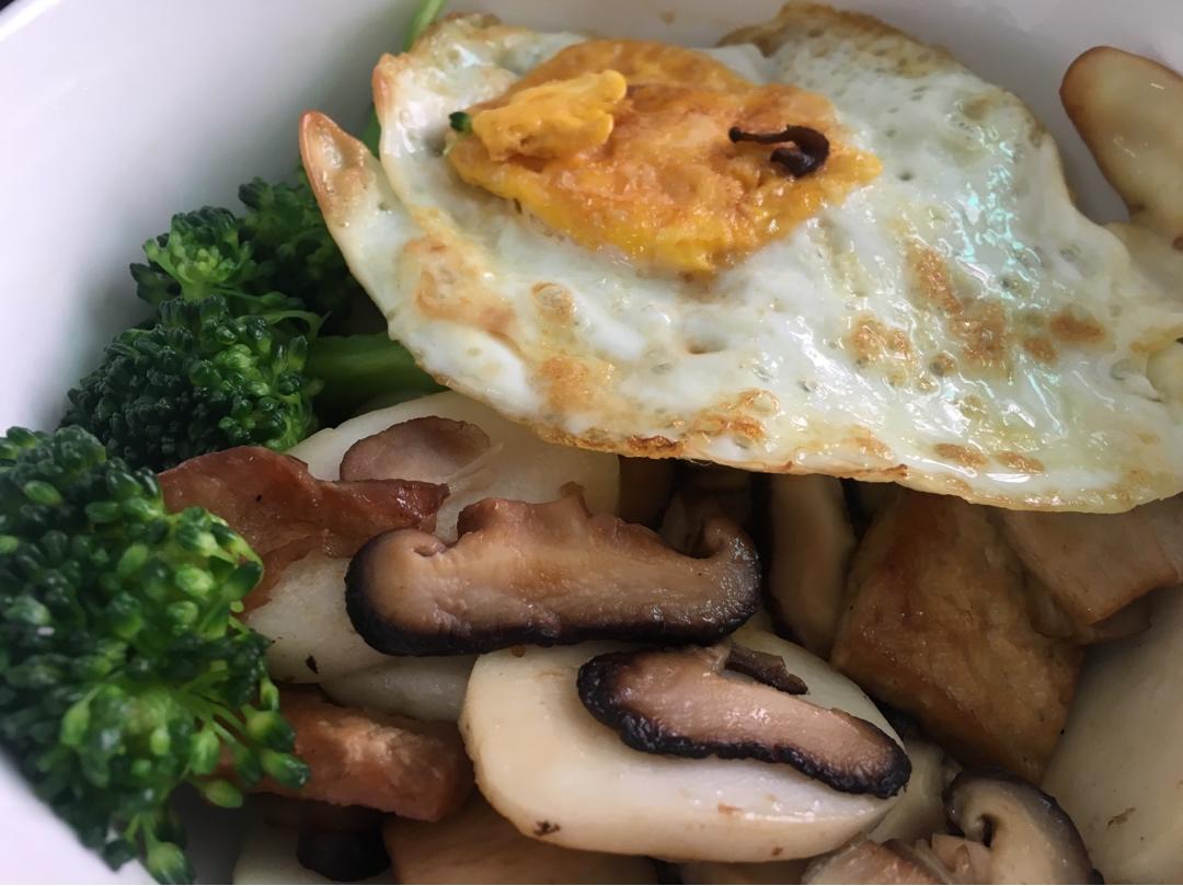 牛肉炒白粿（炒年糕）