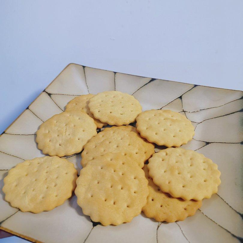 零经验也不怕：葱香苏打饼，据说好吃到六亲不认