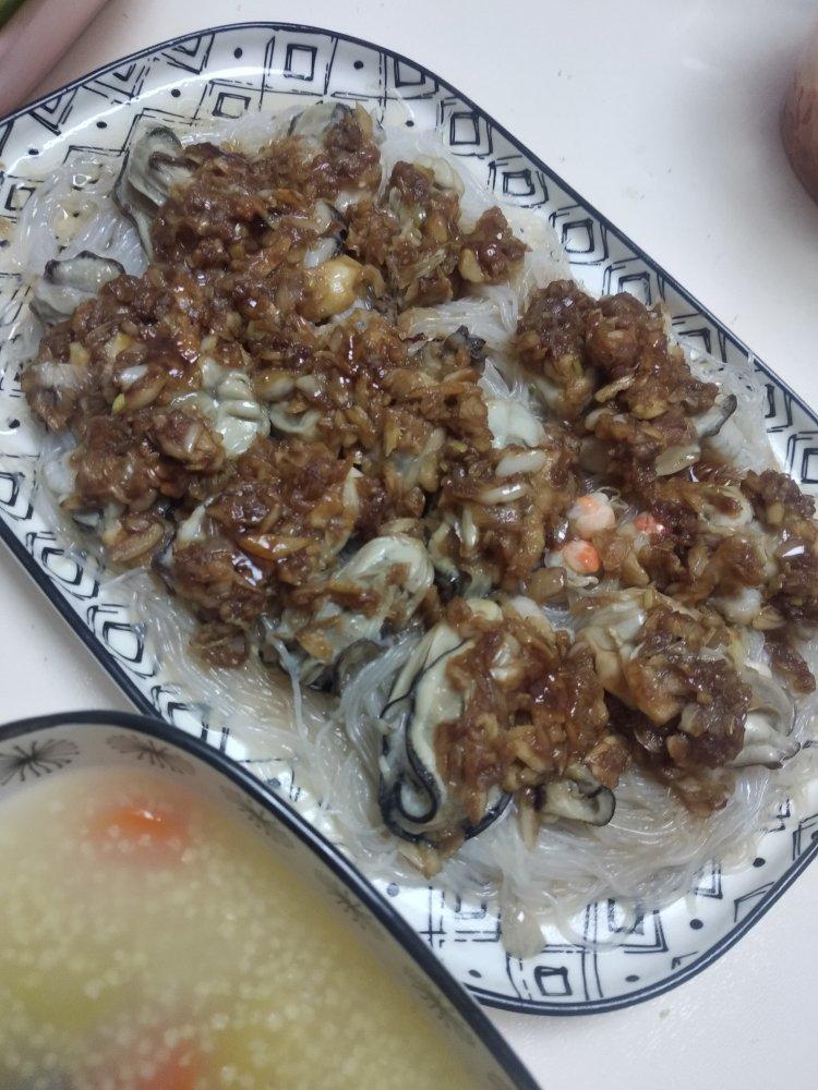 蒜蓉粉丝蒸生蚝