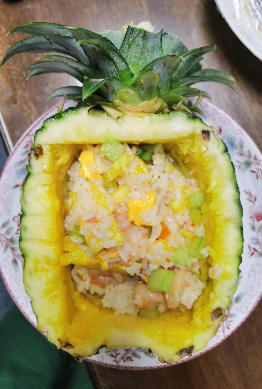虾仁菠萝炒饭