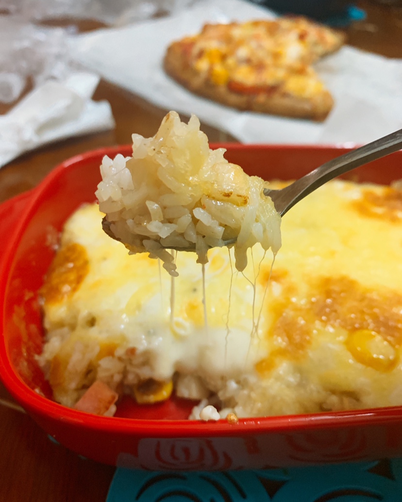 海鲜焗饭 Seafood Fried Rice with Cheesy Topping